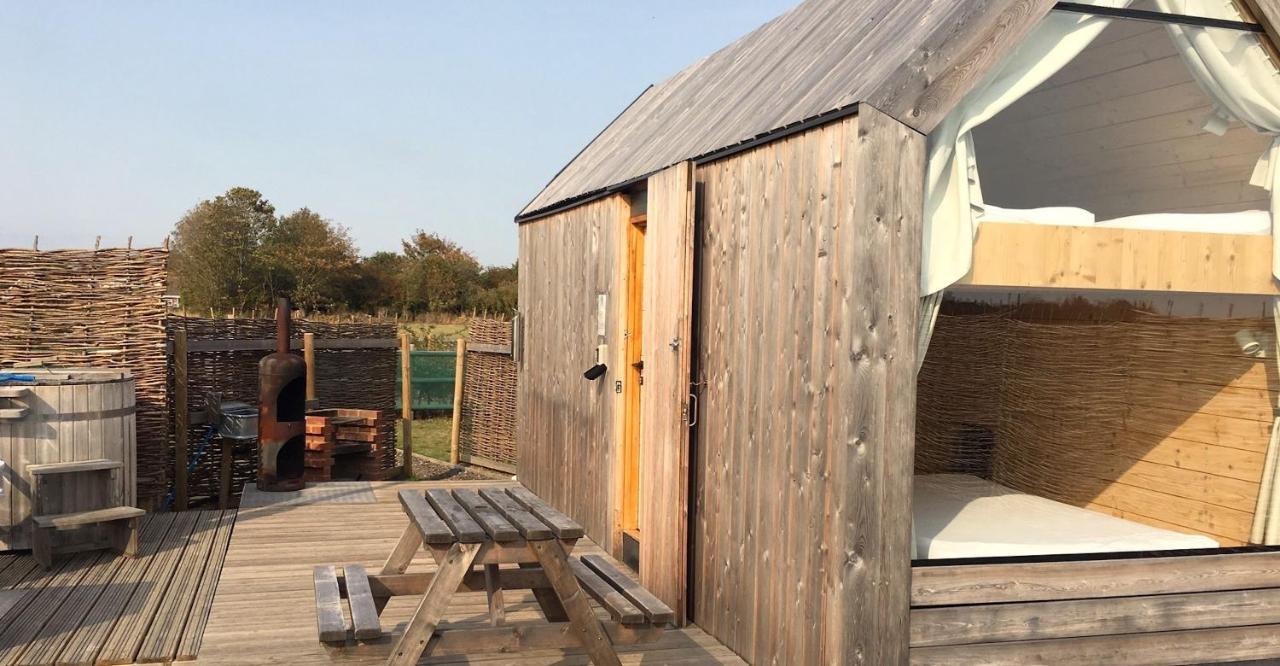 Lushna 2 Petite At Lee Wick Farm & Glamping *